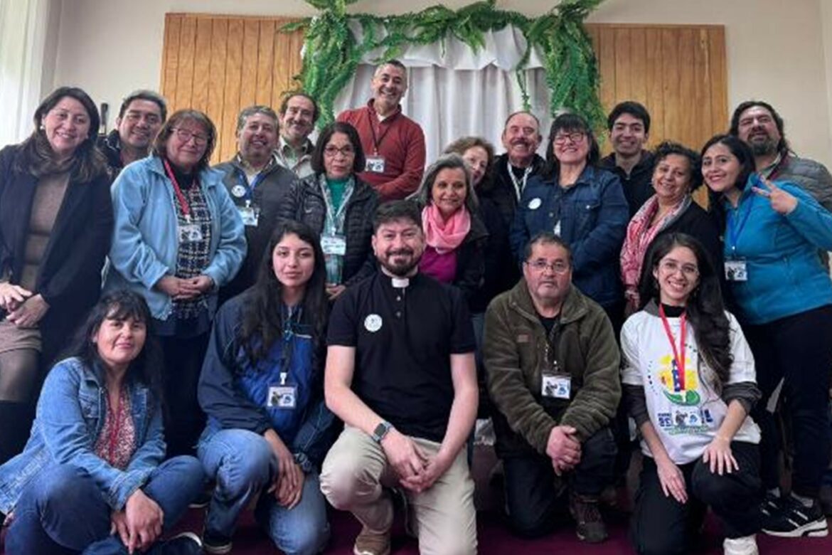 Taller de Evangelización Digital con el Padre Jota en Valdivia - Chile